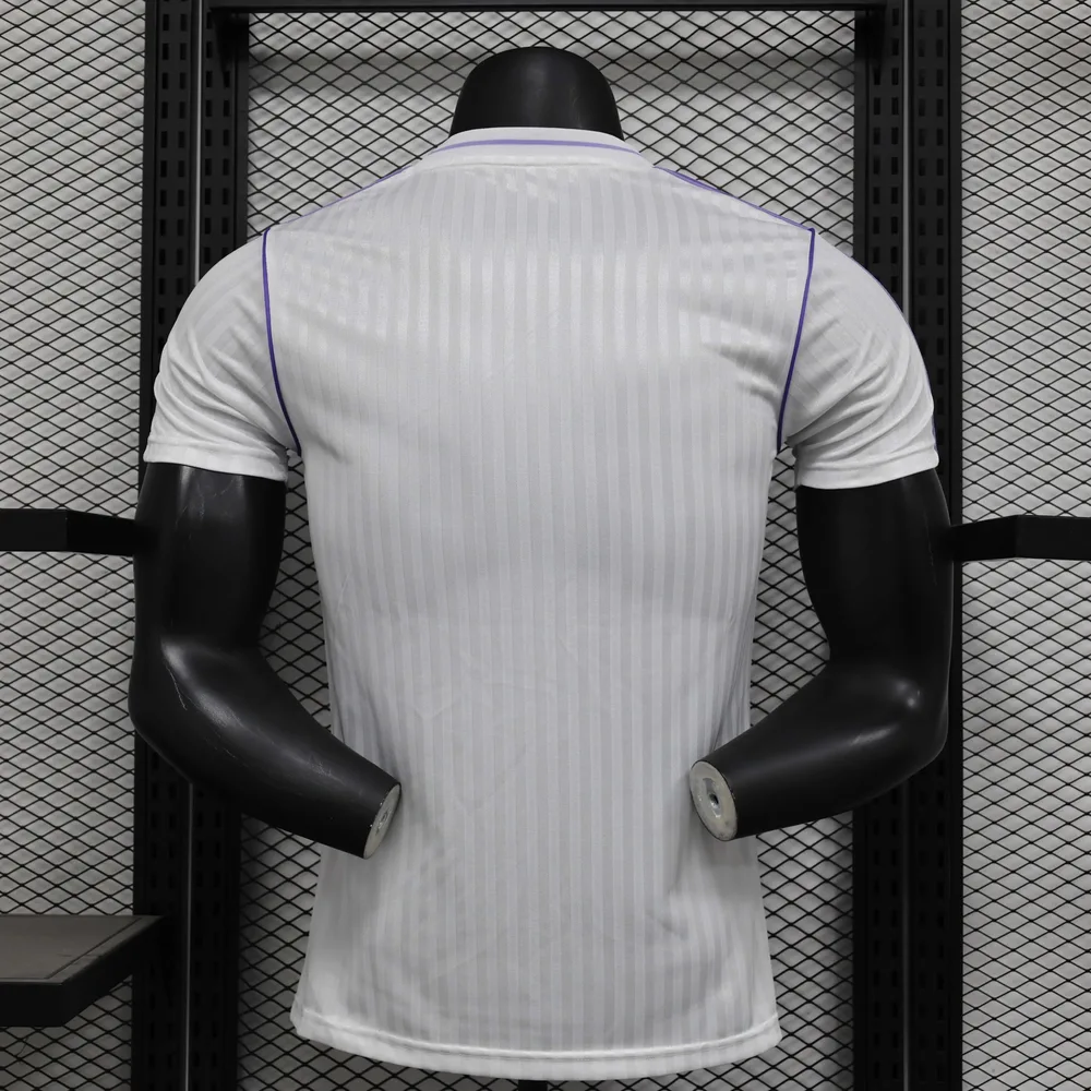 Camiseta de Entrenamiento de Real Madrid 2025/2026 Versión Jugador Fútbol Calidad Tailandesa — Vista 2