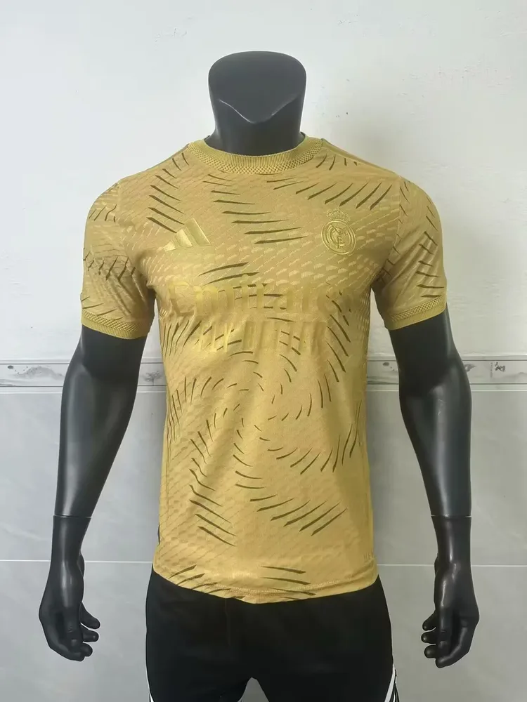 2025/2026 Versión Jugador Real Madrid Edición Especial 08 Camiseta Fútbol Calidad Tailandesa — Vista 1