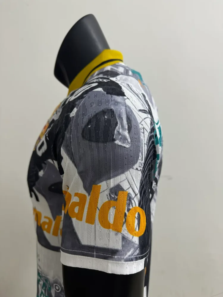 Camiseta de Fútbol Barcelona 2025/2026 Versión Jugador Edición Co-branded Ronaldinho Calidad Tailandesa — Vista 6