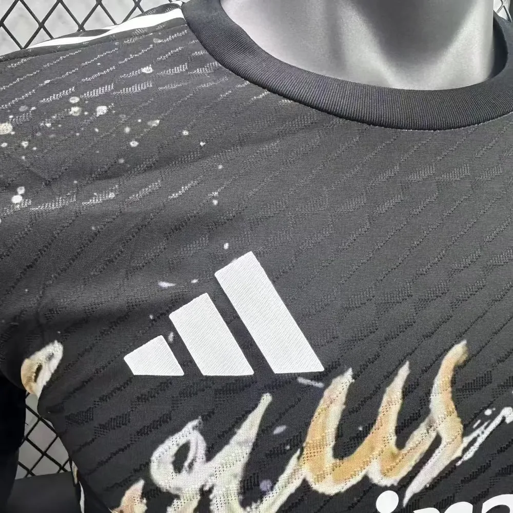 2025/2026 Versión Jugador Real Madrid Edición Especial 36 Camiseta Calidad Tailandesa — Vista 4