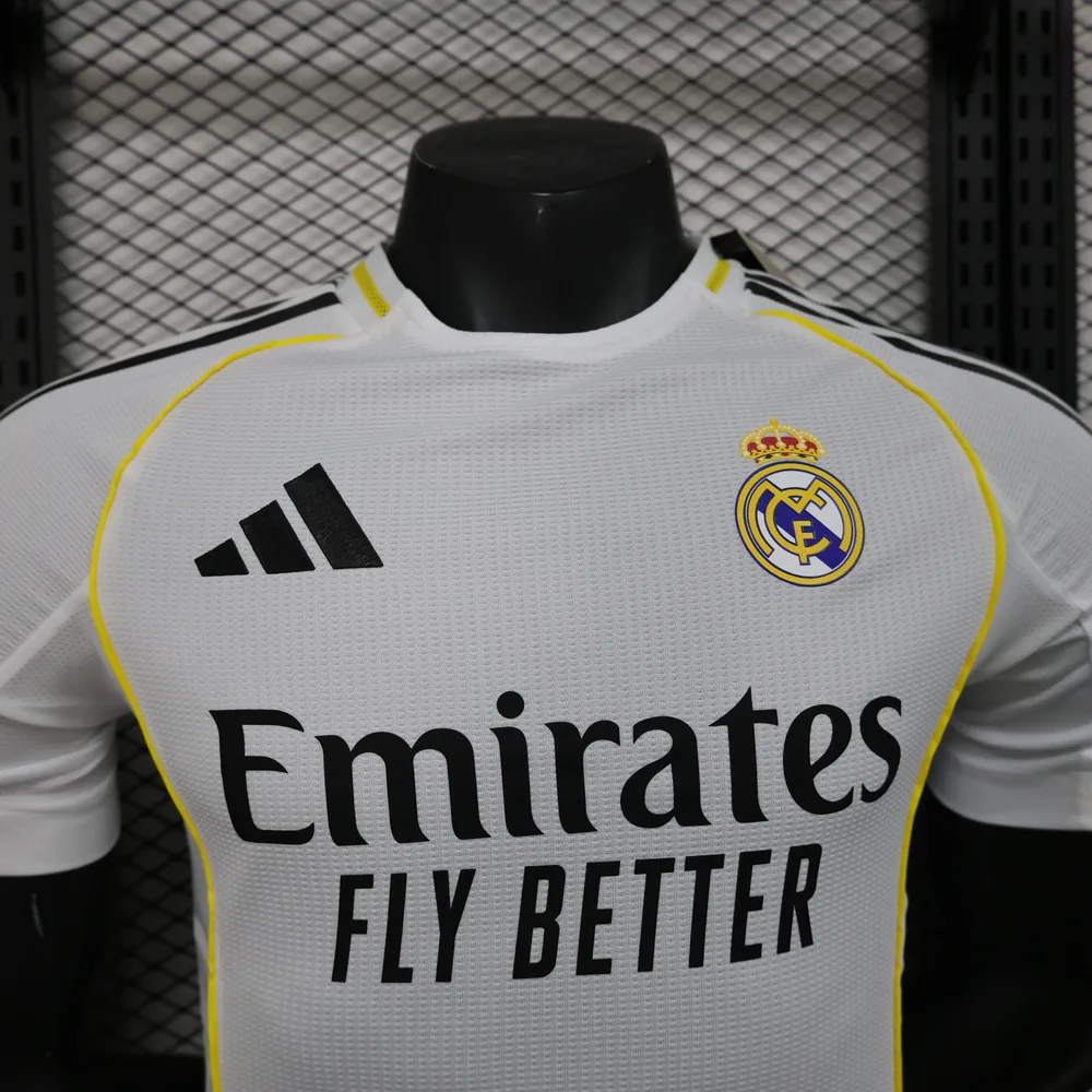 2025/2026 Versión Jugador Real Madrid Camiseta Local Calidad Tailandesa — Vista 3