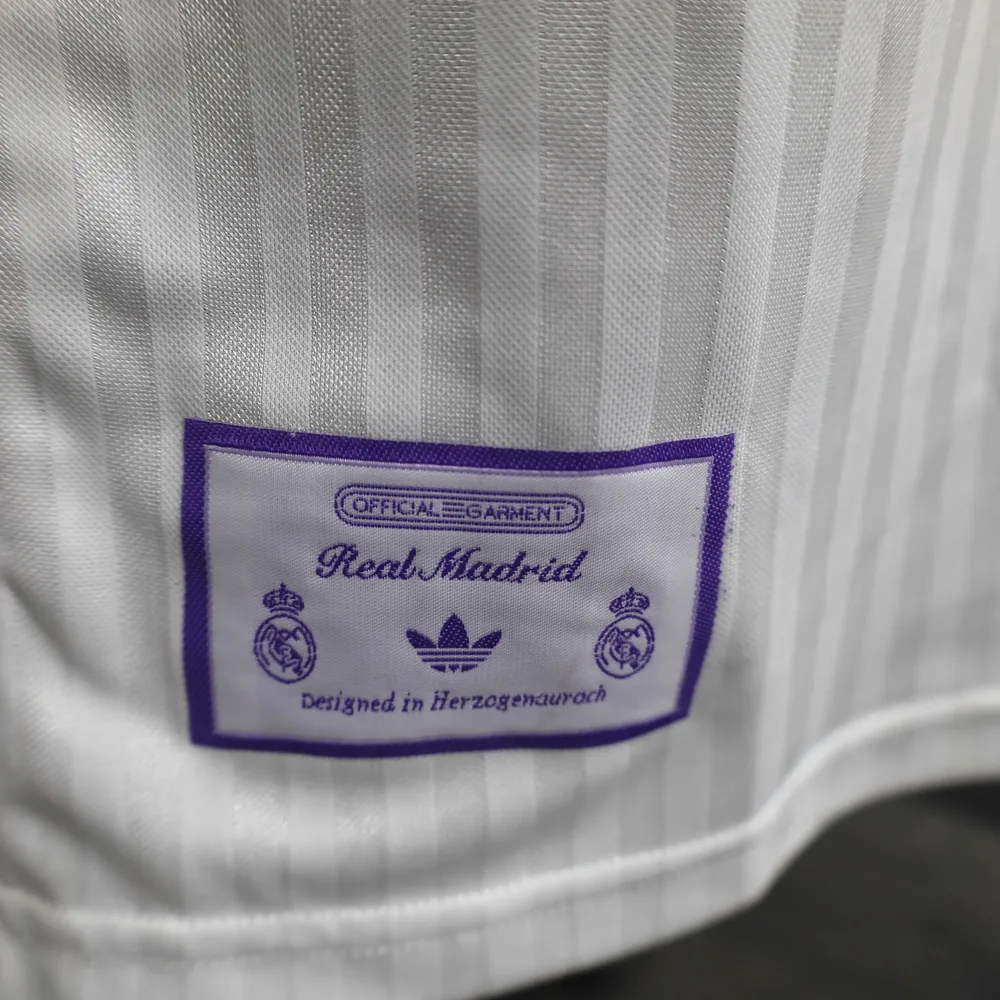 Camiseta de Entrenamiento de Real Madrid 2025/2026 Versión Jugador Fútbol Calidad Tailandesa — Vista 8