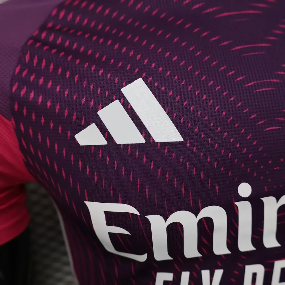 2025/2026 Camiseta Edición Especial 45 Real Madrid Versión Jugador Calidad Tailandesa — Vista 4