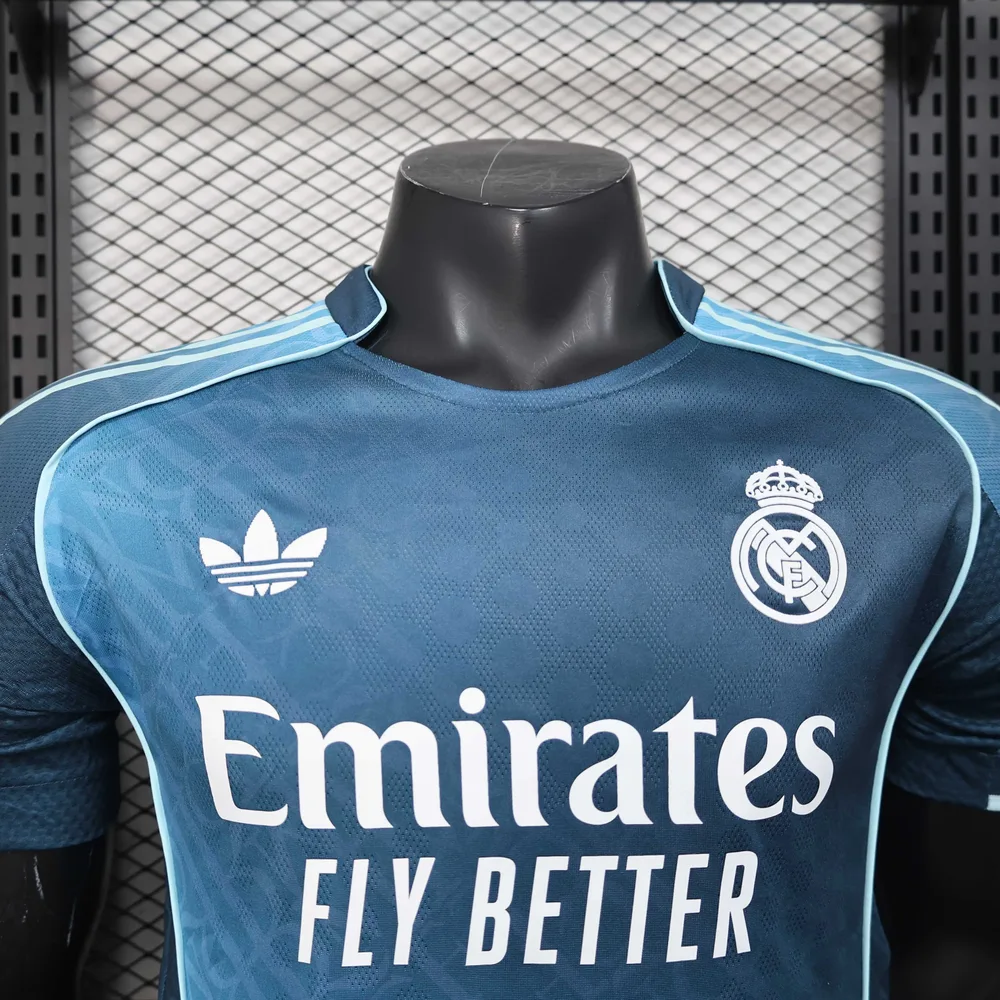 2025/2026 Versión Jugador Real Madrid Edición Especial 42 Camiseta de Fútbol Calidad Tailandesa — Vista 3