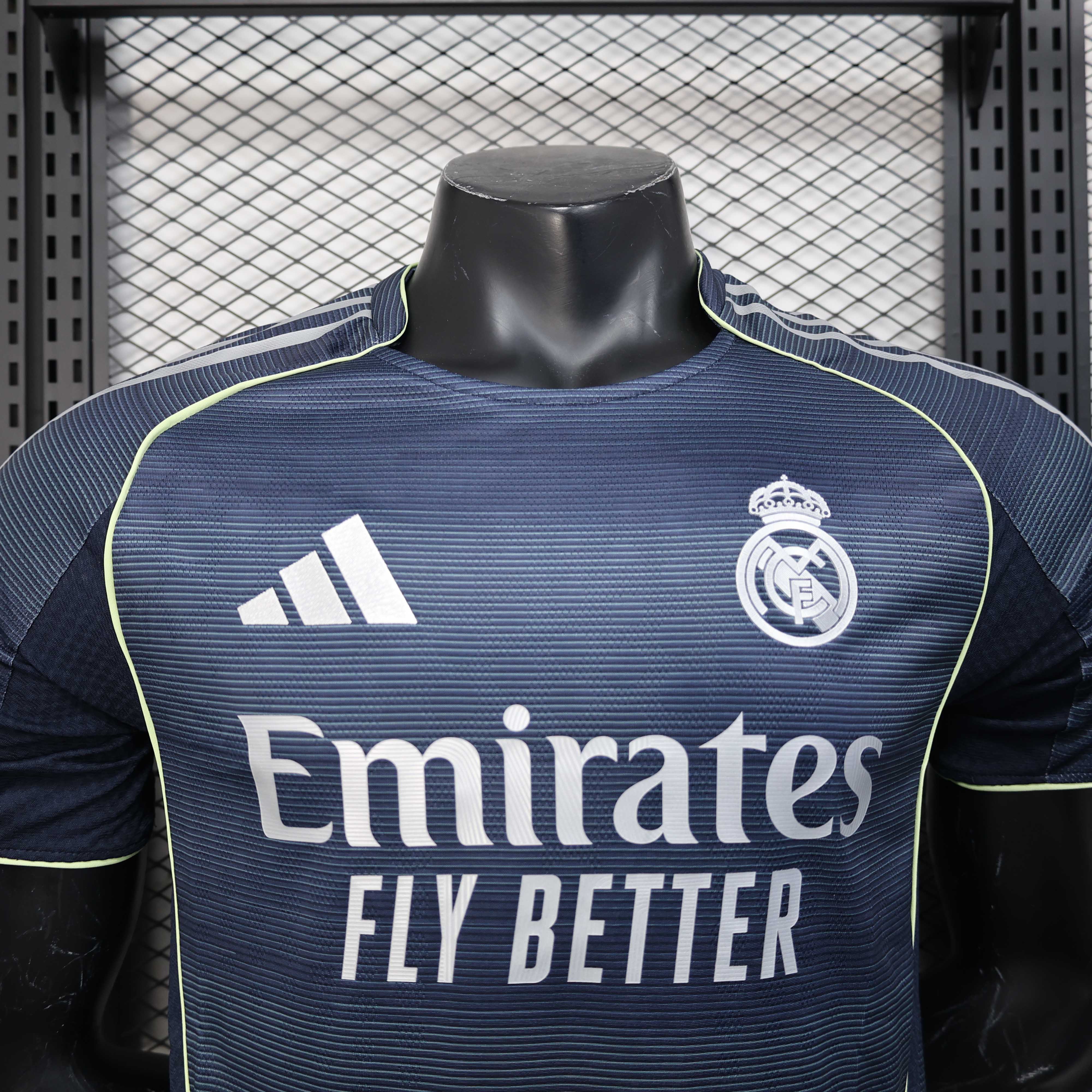 2025/2026 Versión Jugador Real Madrid Camiseta Visitante Calidad Tailandesa — Vista 12