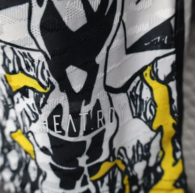 2025/2026 Camiseta de Fútbol Versión Jugador Real Madrid Colaboración Con Marvel Calidad Tailandesa — Vista 9