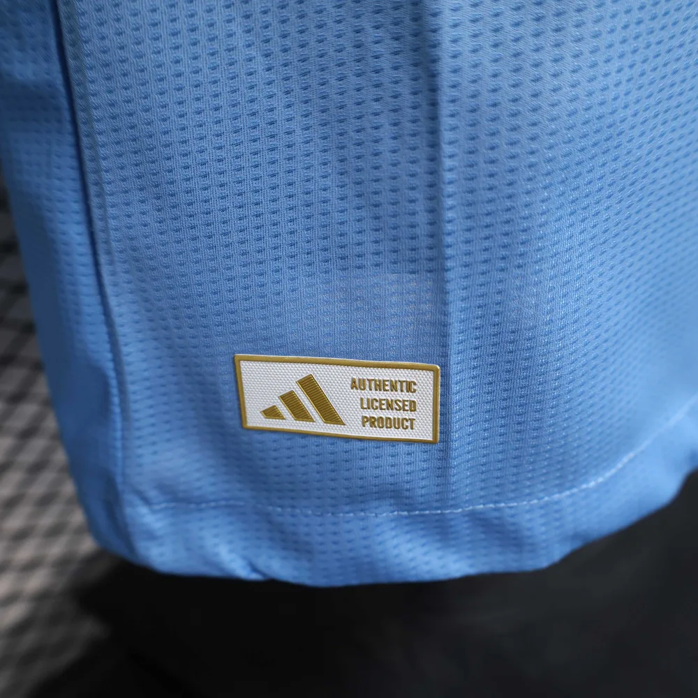 2025/2026 Versión Jugador Real Madrid Edición Especial Azul Camiseta de Fútbol Calidad Thai — Vista 9