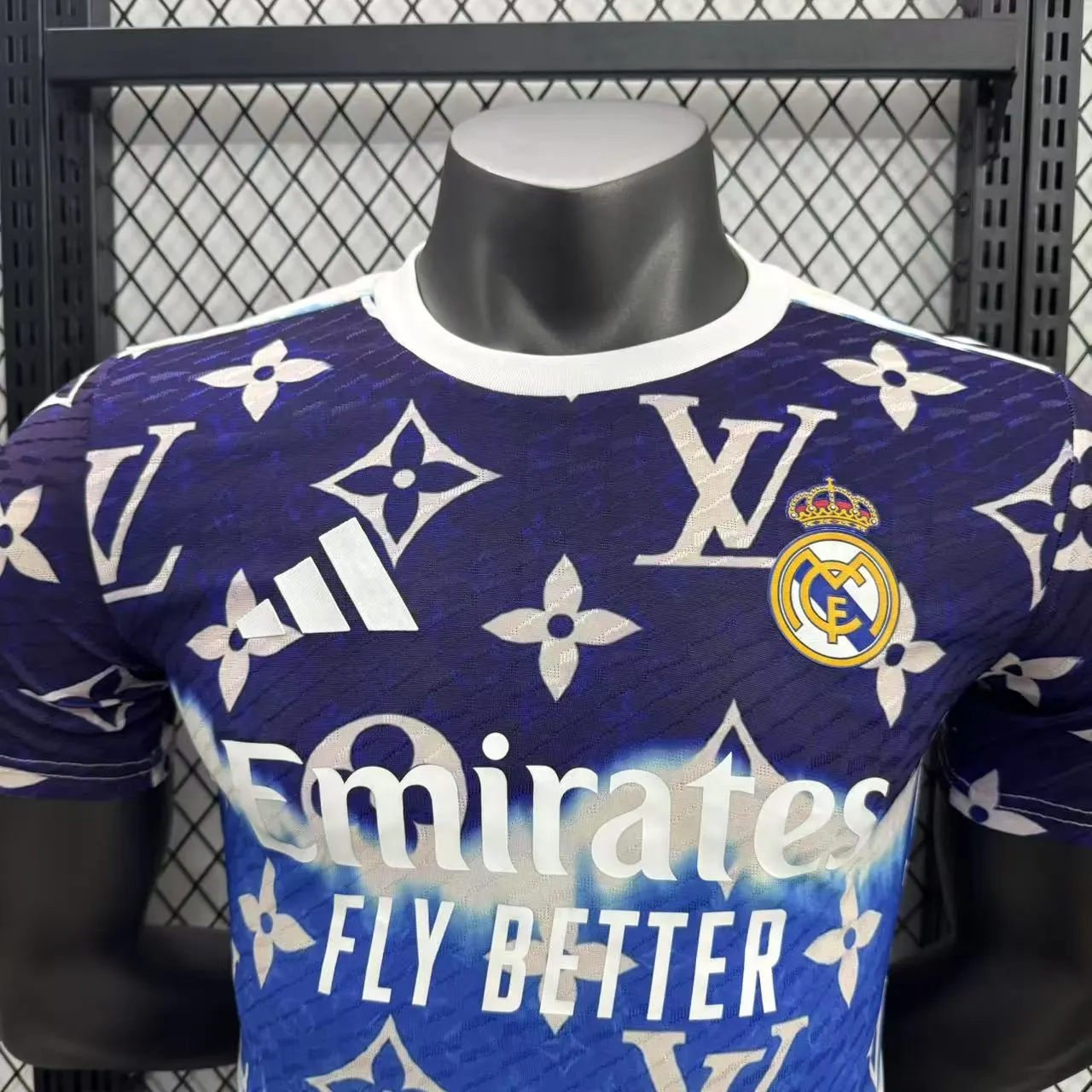 2025/2026 Versión Jugador Real Madrid Edición Especial 37 Camiseta Calidad Tailandesa — Vista 12