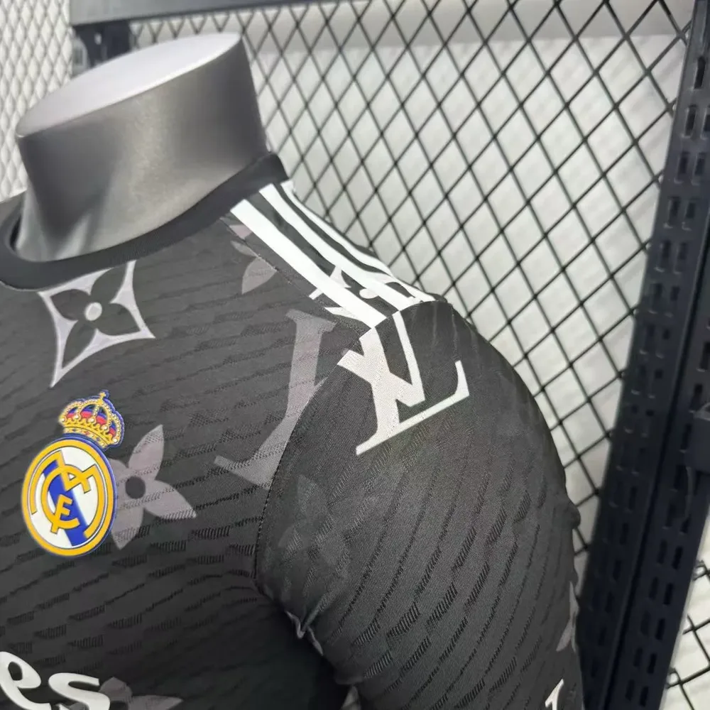 2025/2026 Versión Jugador Real Madrid Edición Especial 38 Camiseta Calidad Tailandesa — Vista 7