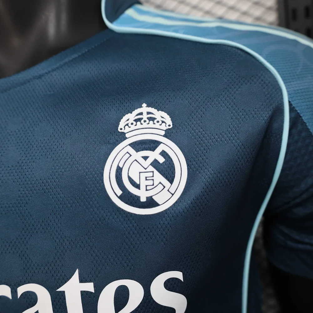 2025/2026 Versión Jugador Real Madrid Edición Especial 42 Camiseta de Fútbol Calidad Tailandesa — Vista 5
