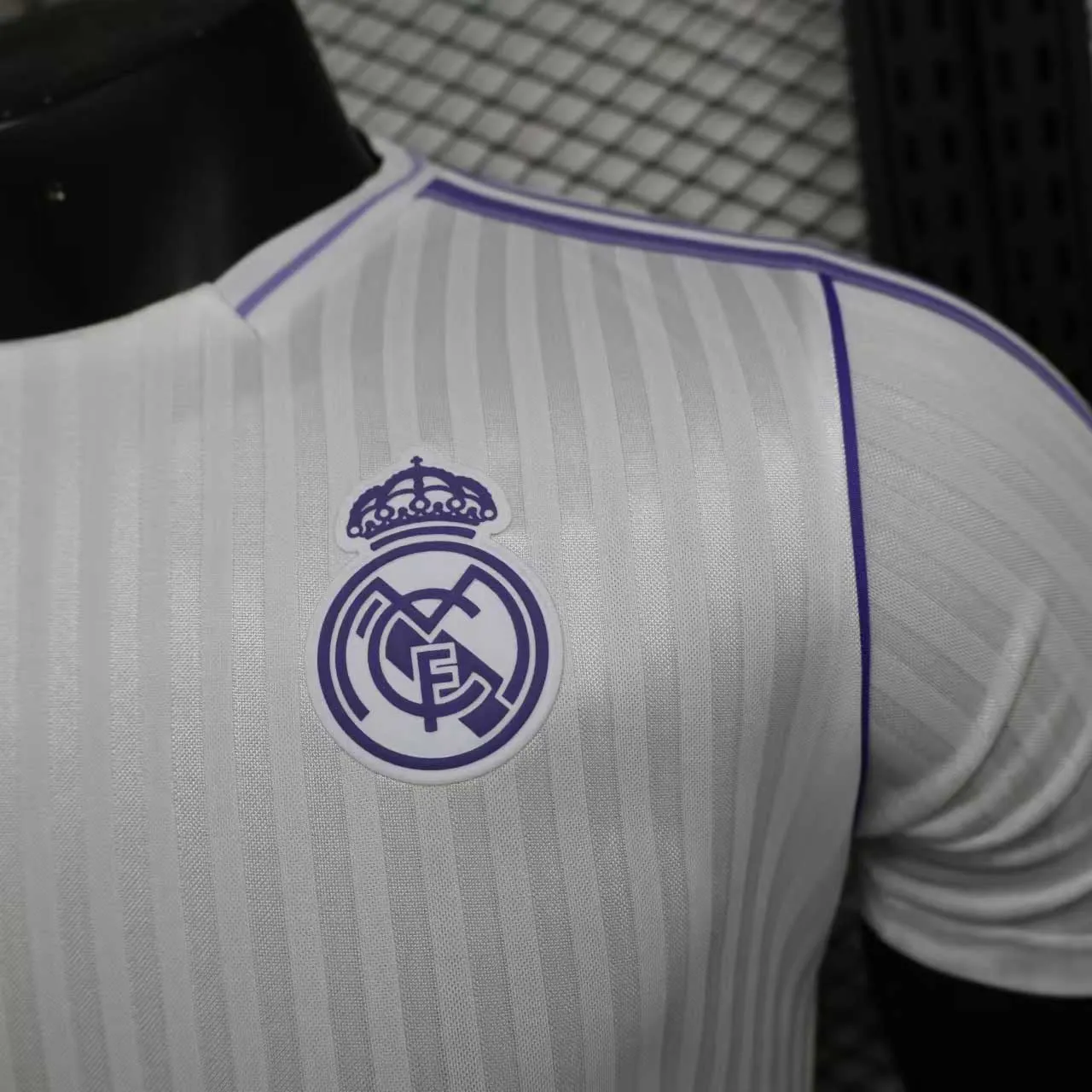 2025/2026 Versión Jugador Edición Especial Real Madrid 06 Camiseta de Fútbol Calidad Tailandesa — Vista 13