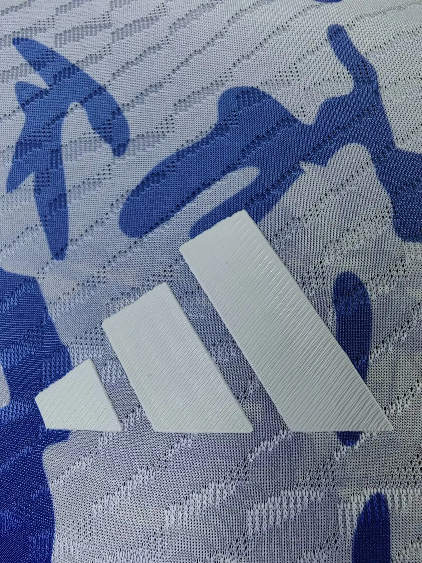 2025/2026 Versión Jugador Real Madrid Uniforme Prepartido Edición Especial Camiseta de Fútbol Calidad Tailandesa — Vista 7