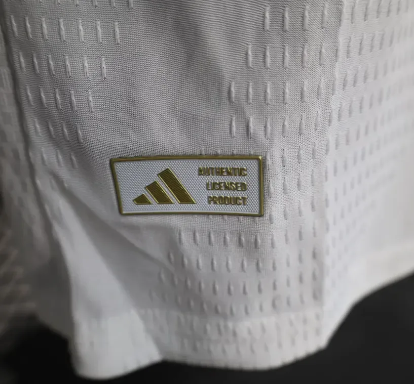 Camiseta de Fútbol Real Madrid Local 2026/2027 Versión Jugador Calidad Tailandesa — Vista 8