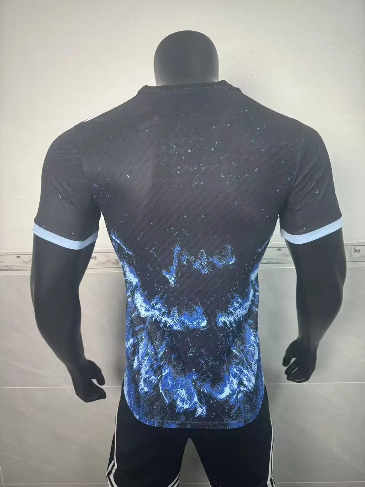 2025/2026 Versión Jugador Real Madrid Edición Especial 22 Camiseta de Fútbol Calidad Tailandesa — Vista 4