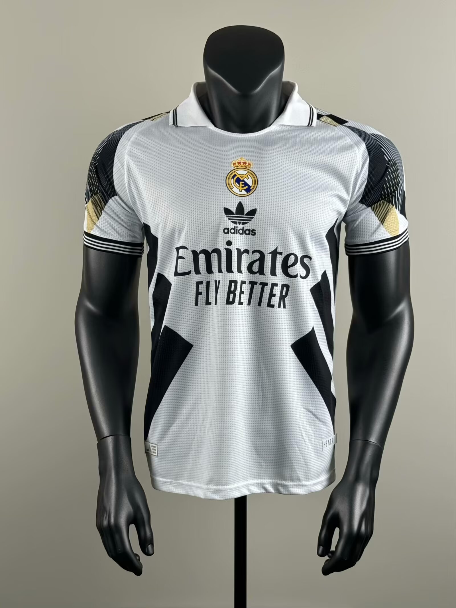 2025/2026 Versión Jugador Camiseta de Fútbol Edición Especial 24 Real Madrid Calidad Tailandesa — Vista 5