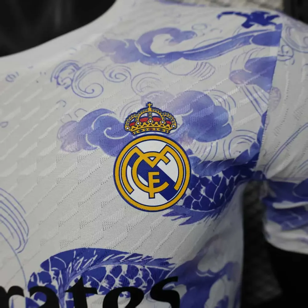 2025/2026 Versión jugador Real Madrid Edición especial 26 Camiseta de fútbol Calidad tailandesa — Vista 5