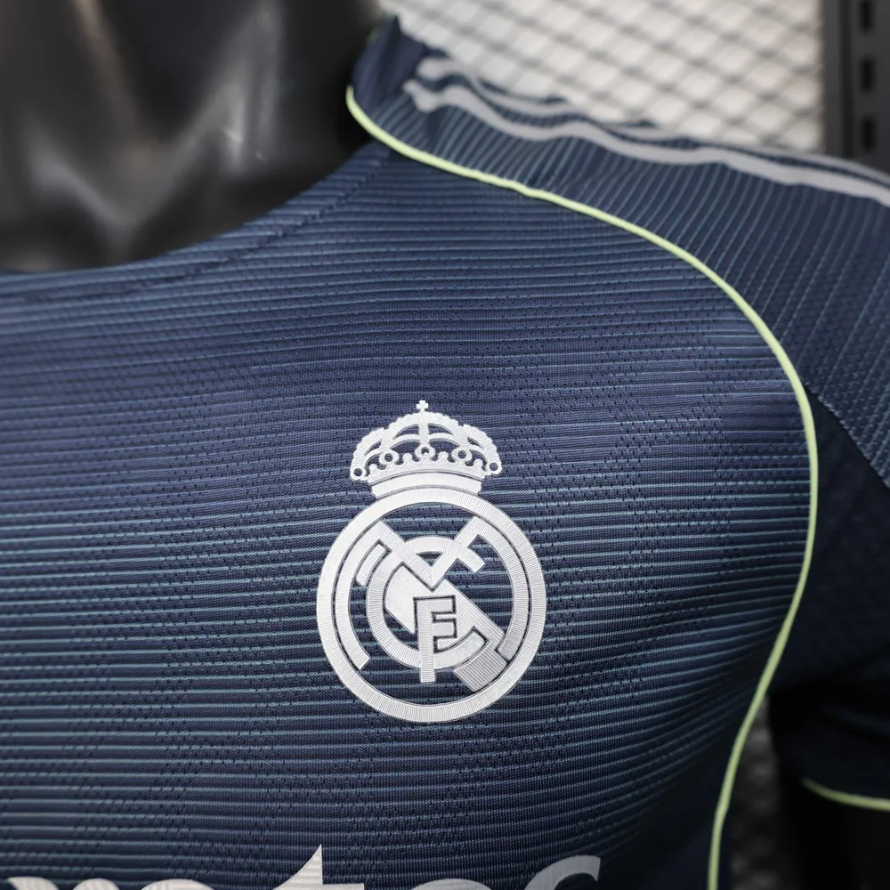 2025/2026 Versión Jugador Real Madrid Camiseta Visitante Calidad Tailandesa — Vista 5