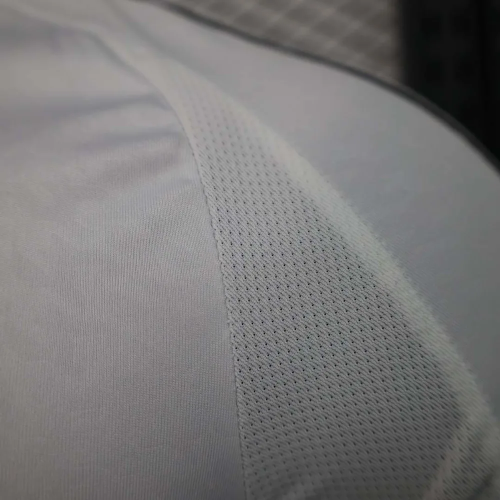 Camiseta de Fútbol Local del Real Madrid Versión Jugador 2024/2025 Calidad Tailandesa — Vista 7