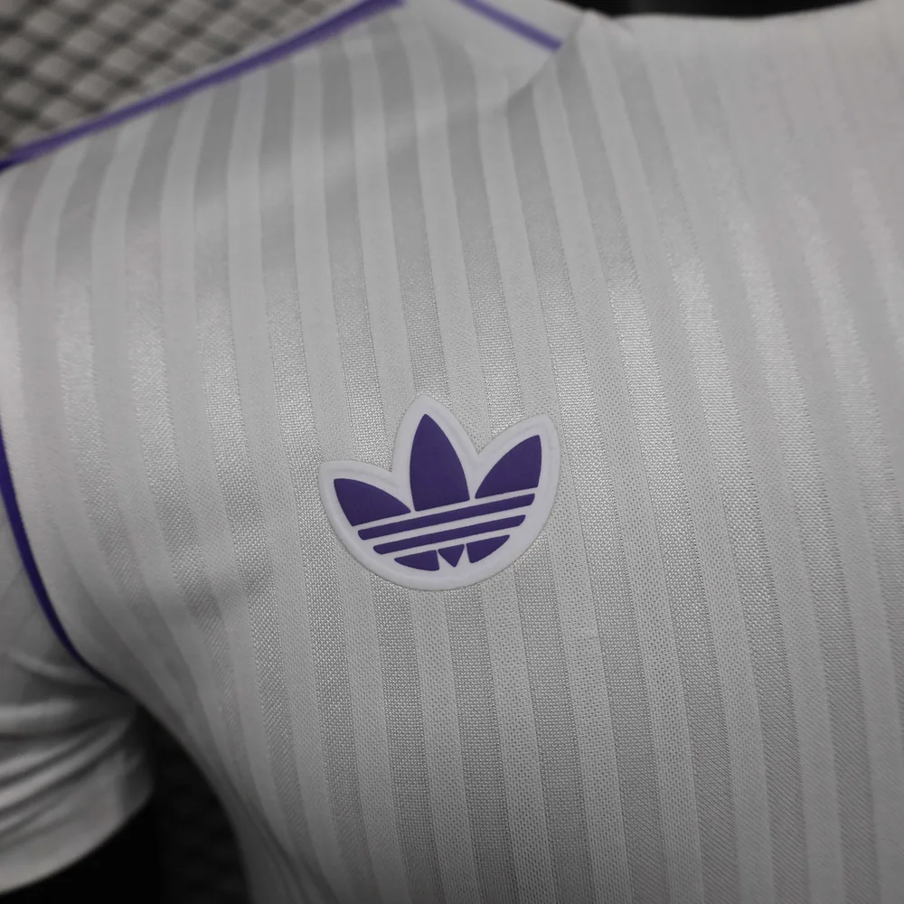 2025/2026 Versión Jugador Edición Especial Real Madrid 06 Camiseta de Fútbol Calidad Tailandesa — Vista 4