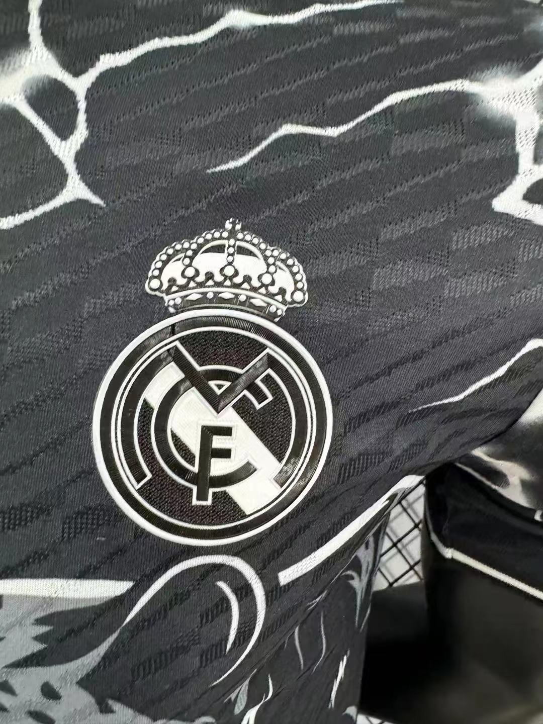 2024/2025 Real Madrid Versión Jugador Edición Especial 13 Camiseta de Fútbol Calidad Tailandesa — Vista 13