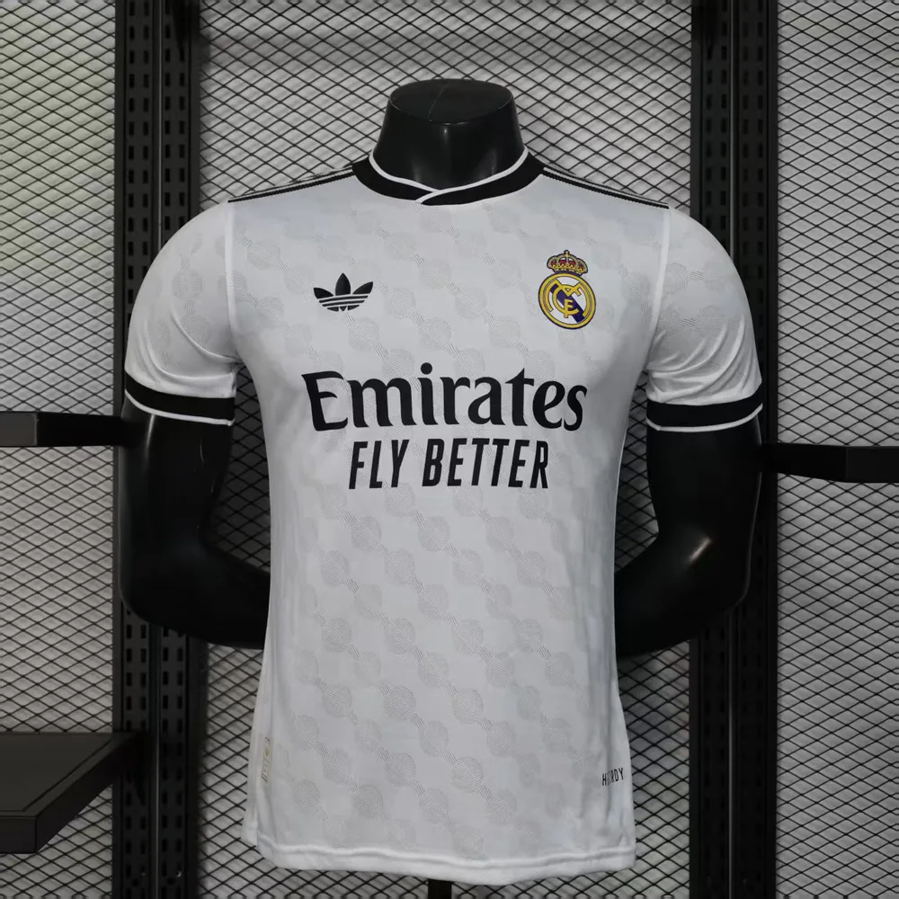 2025/2026 Versión Jugador Real Madrid Edición Especial 46 Fútbol Camiseta Calidad Tailandesa — Vista 1