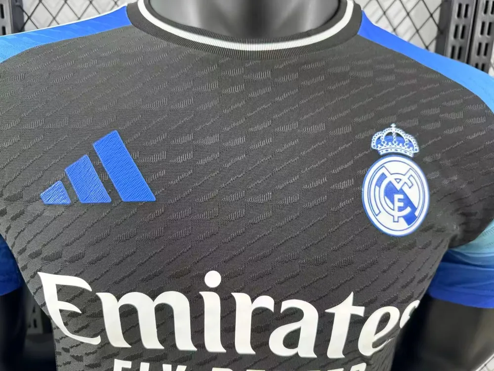 2024/2025 Versión Jugador Real Madrid Edición Especial 11 Camiseta de Fútbol Calidad Tailandesa — Vista 3