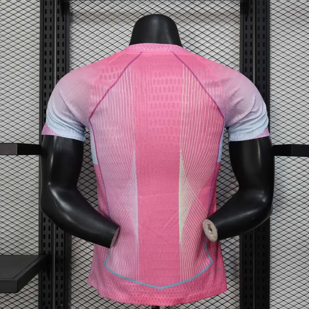 2025/2026 Barcelona Versión Jugador Edición Especial Rosa Camiseta de Fútbol Calidad Thai — Vista 2
