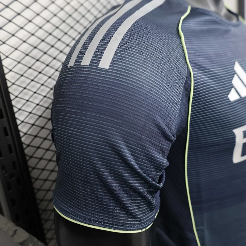2025/2026 Versión Jugador Real Madrid Camiseta Visitante Calidad Tailandesa — Vista 6