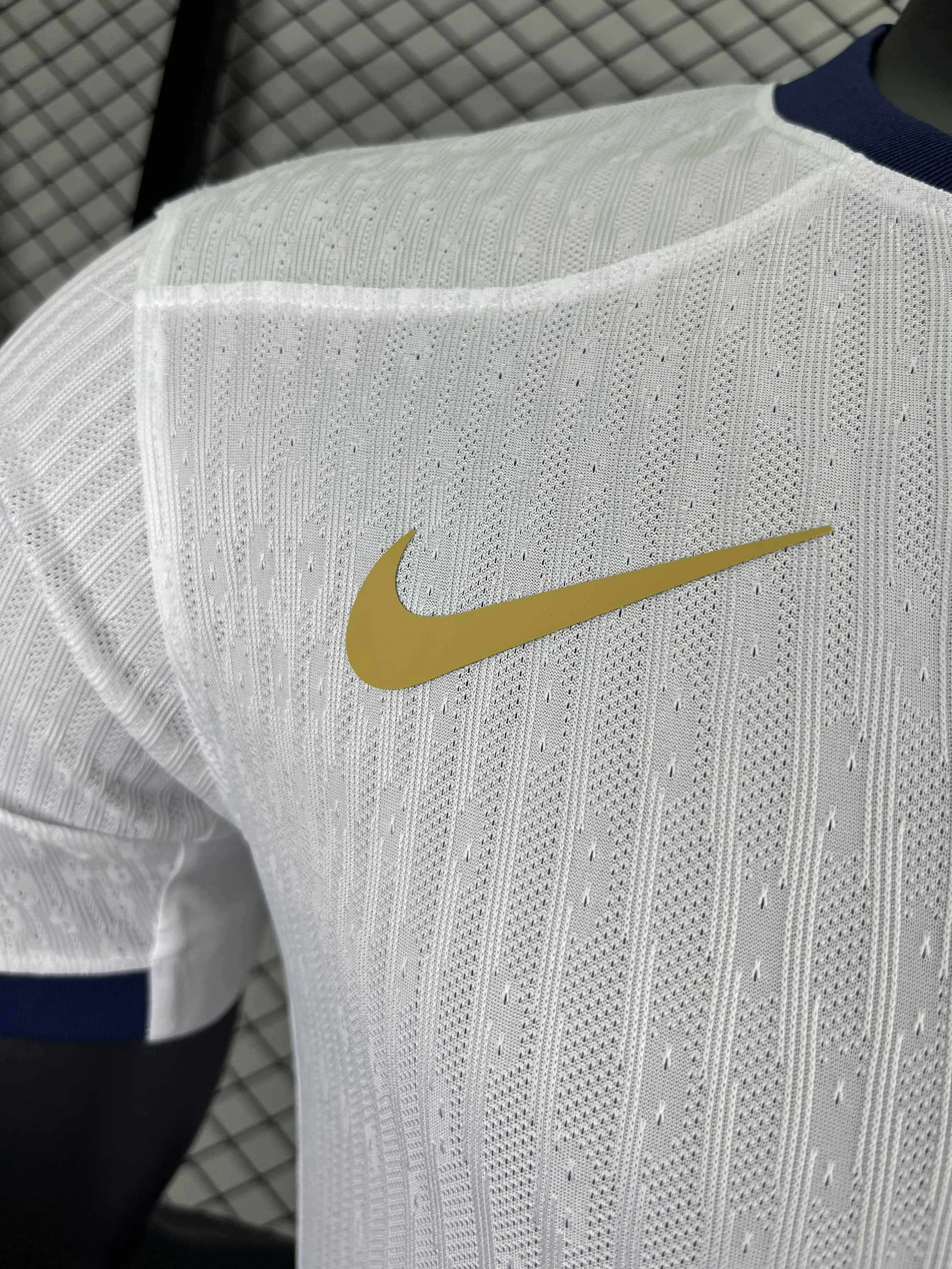 2025/2026 Versión Jugador Barcelona Camiseta Fútbol Blanca Coldplay Calidad Tailandesa — Vista 14