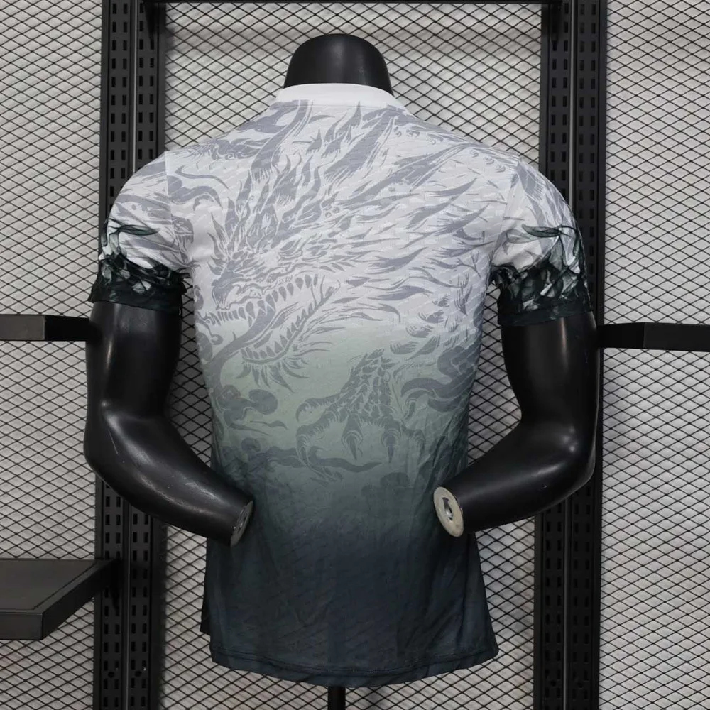 2025/2026 Versión Jugador Real Madrid Charizard Camiseta de Fútbol Calidad Thai — Vista 2