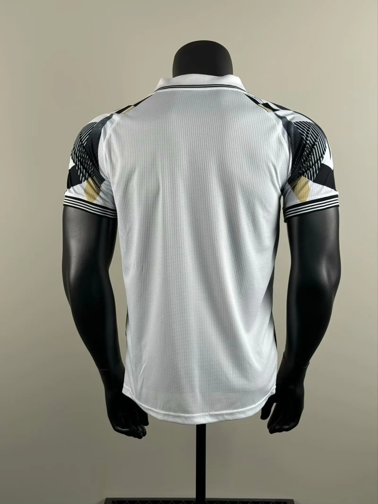 2025/2026 Versión Jugador Camiseta de Fútbol Edición Especial 24 Real Madrid Calidad Tailandesa — Vista 6