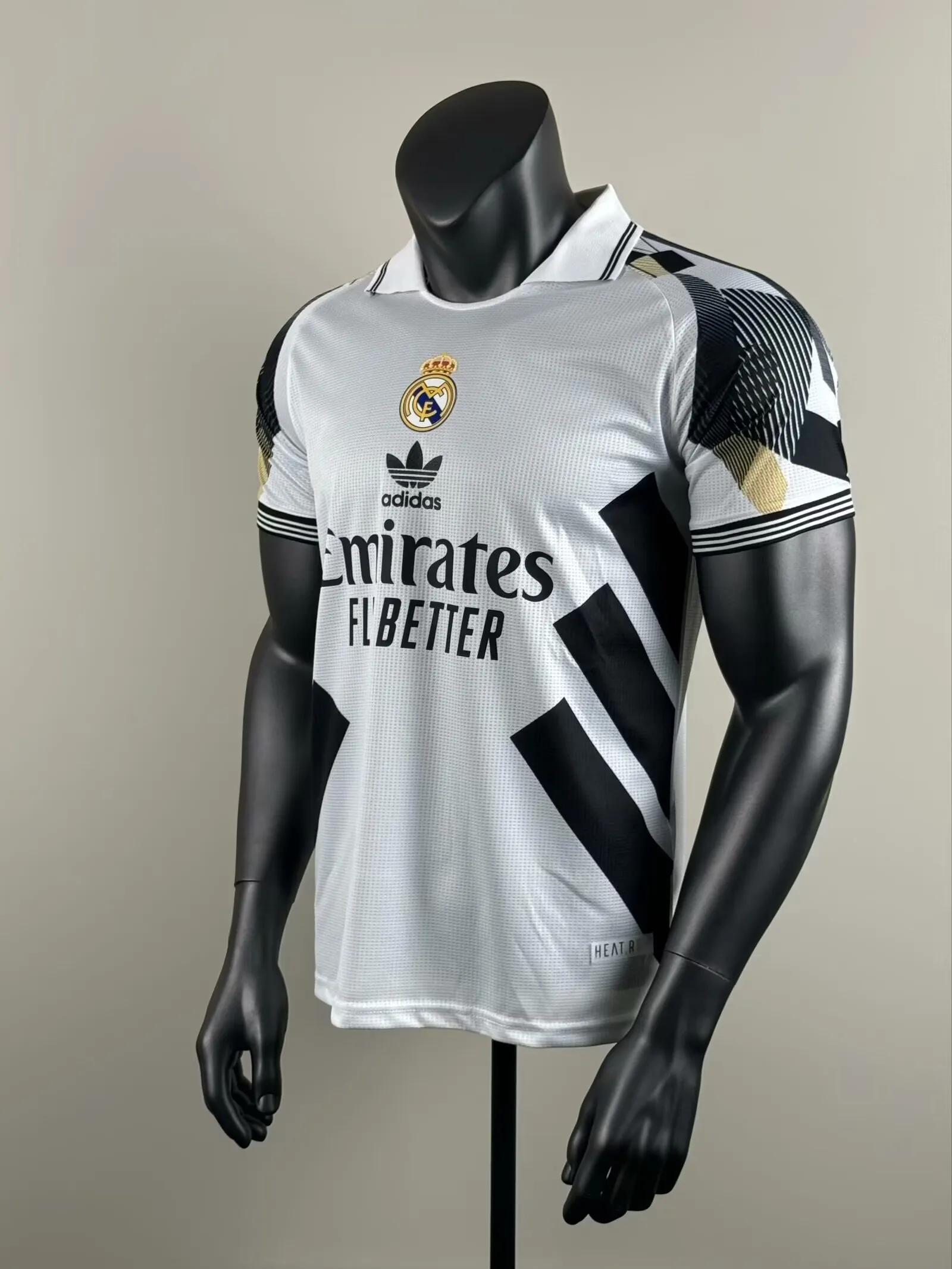 2025/2026 Versión Jugador Camiseta de Fútbol Edición Especial 24 Real Madrid Calidad Tailandesa — Vista 8