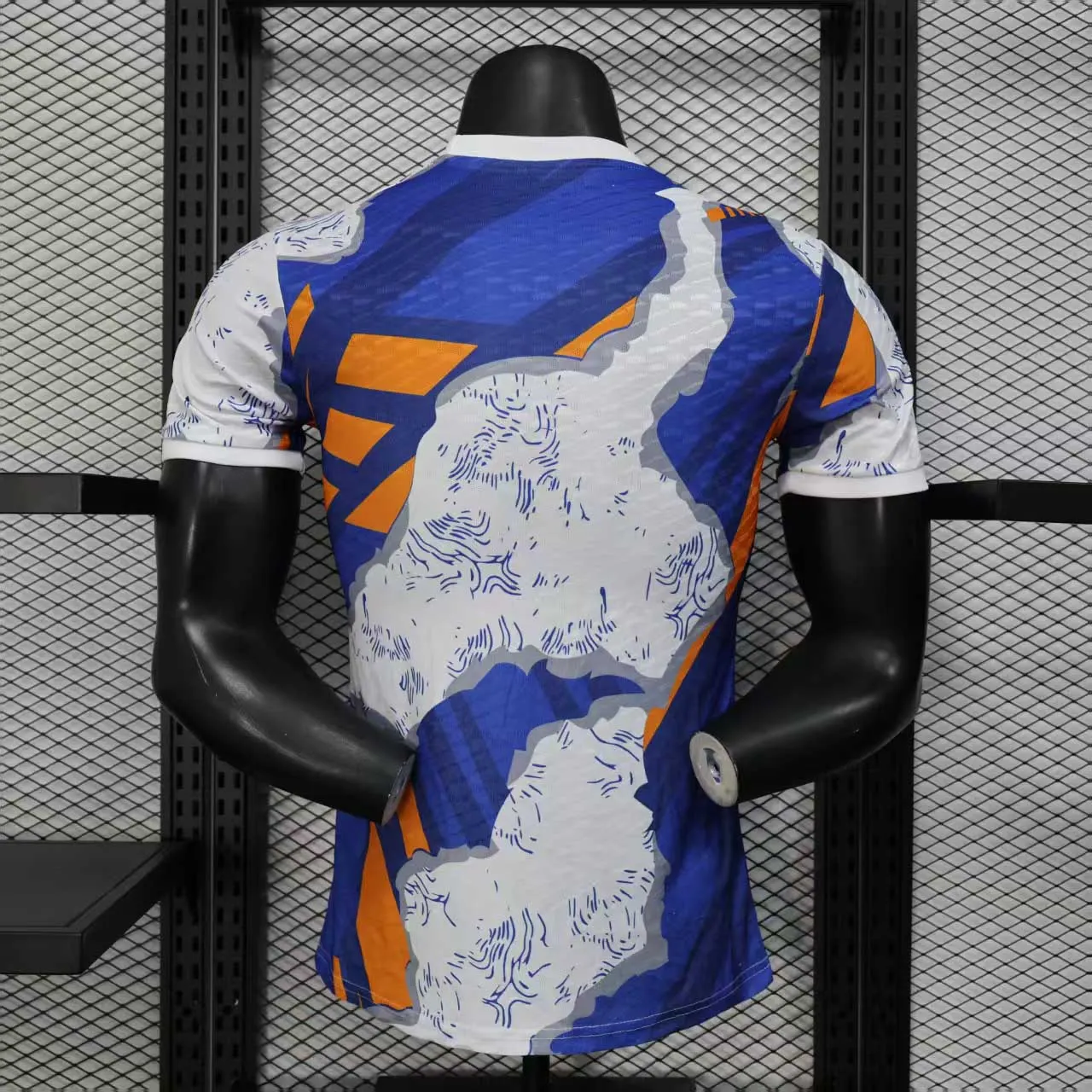Camiseta de Fútbol Real Madrid 2025/2026 Versión Jugador Edición Especial 25 Calidad Tailandesa — Vista 11