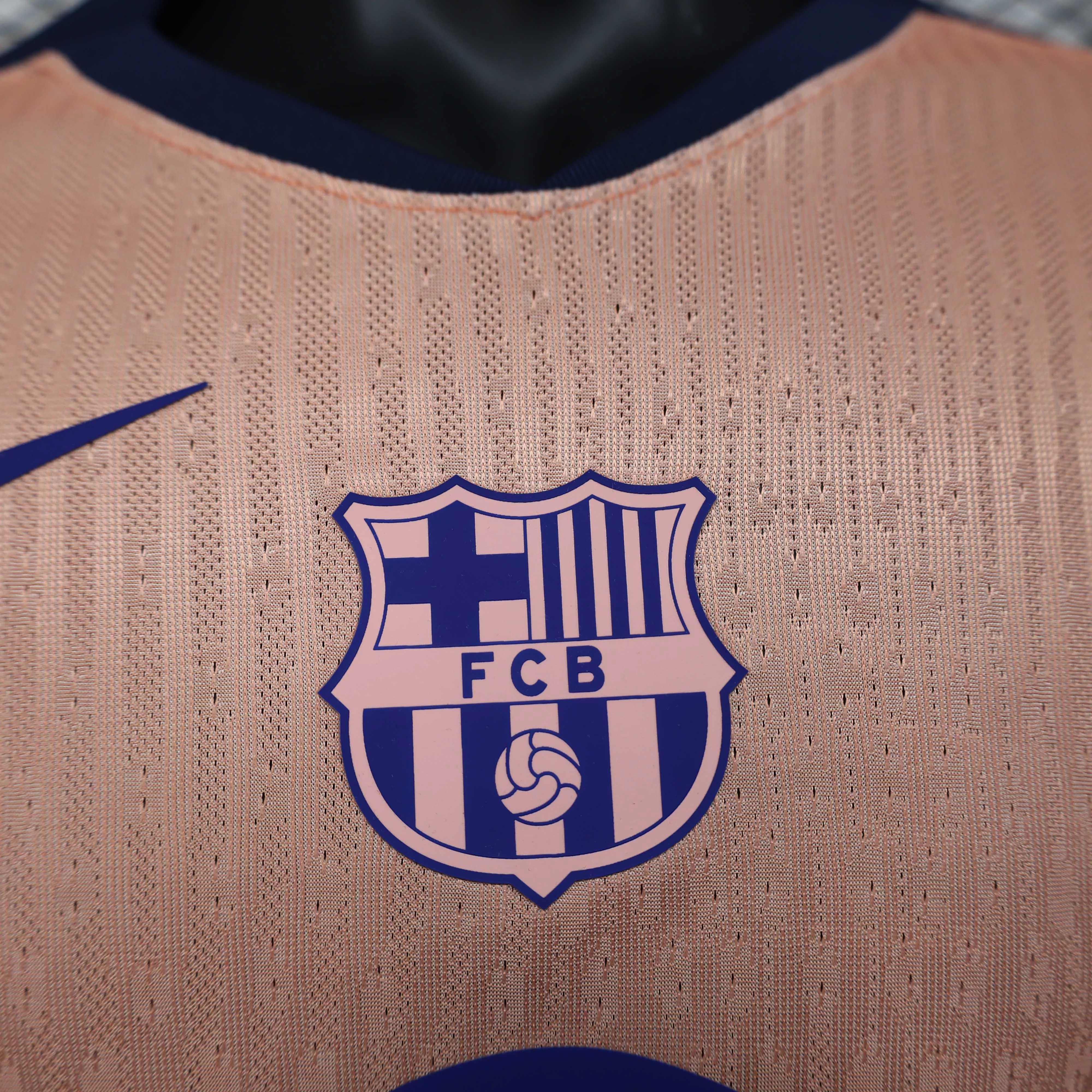 2025/2026 Versión Jugador Camiseta de Fútbol Rosa Barcelona 01 Calidad Tailandesa — Vista 17