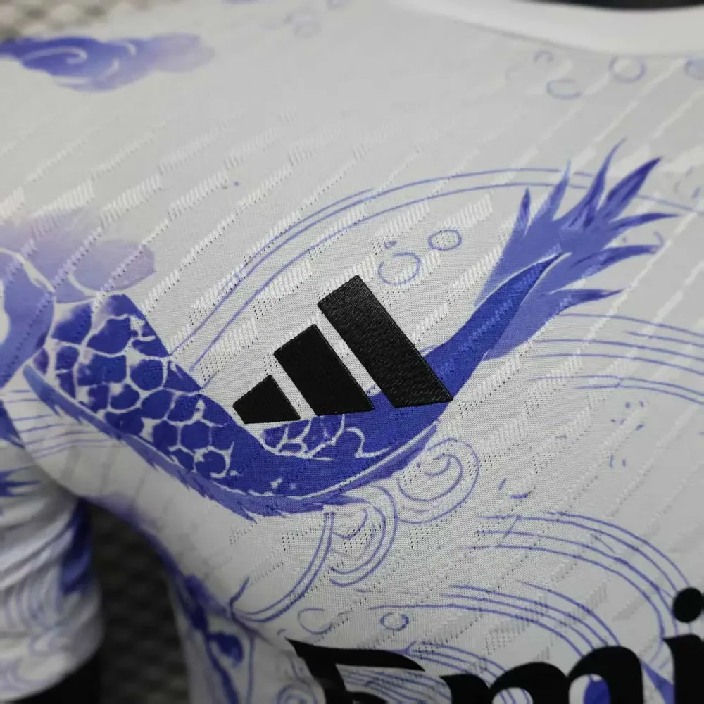 2025/2026 Versión jugador Real Madrid Edición especial 26 Camiseta de fútbol Calidad tailandesa — Vista 4