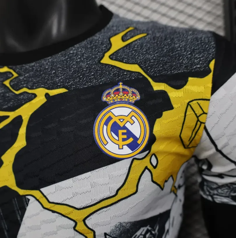 2025/2026 Camiseta de Fútbol Versión Jugador Real Madrid Colaboración Con Marvel Calidad Tailandesa — Vista 6