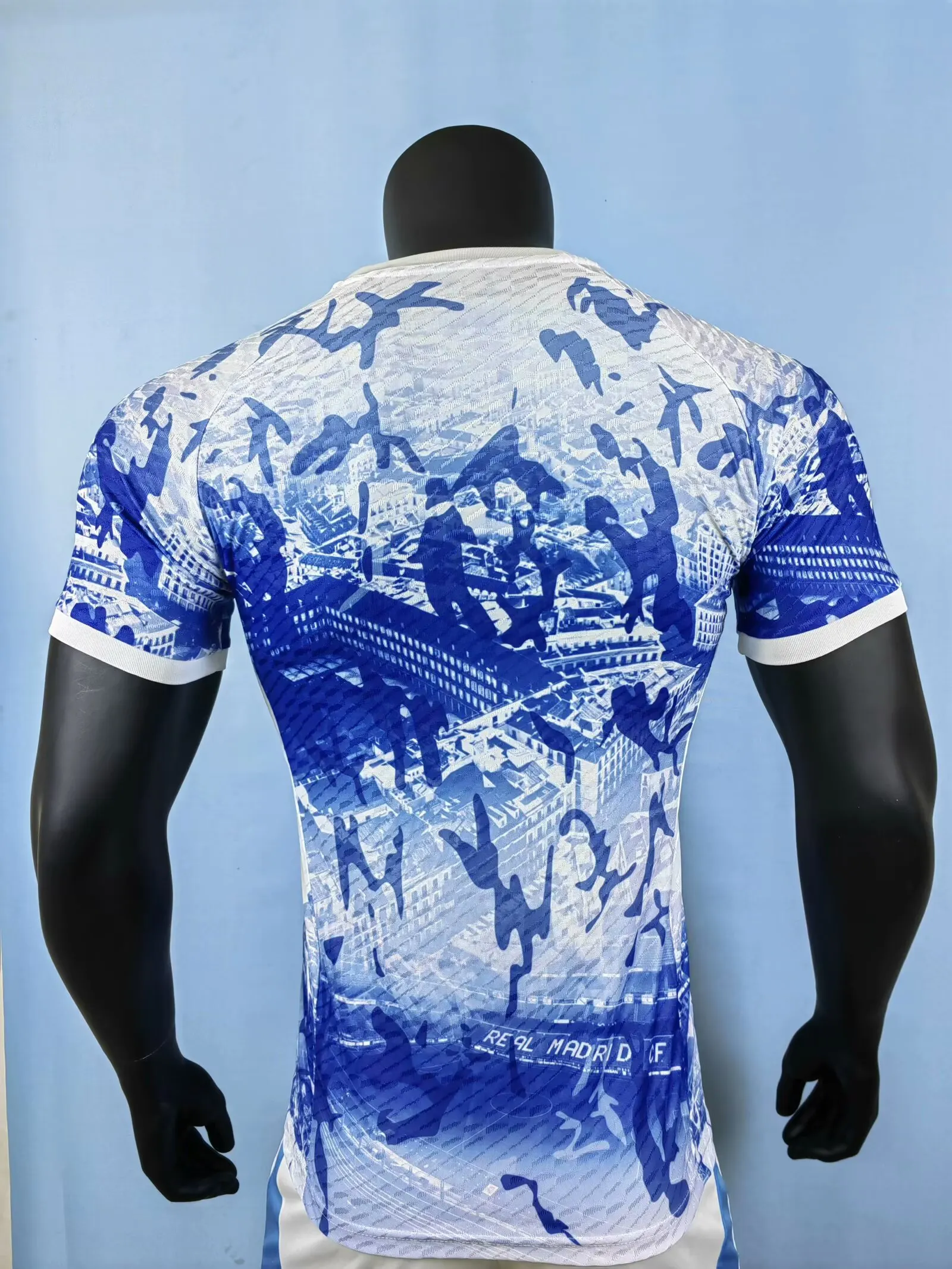 2025/2026 Versión Jugador Real Madrid Uniforme Prepartido Edición Especial Camiseta de Fútbol Calidad Tailandesa — Vista 6