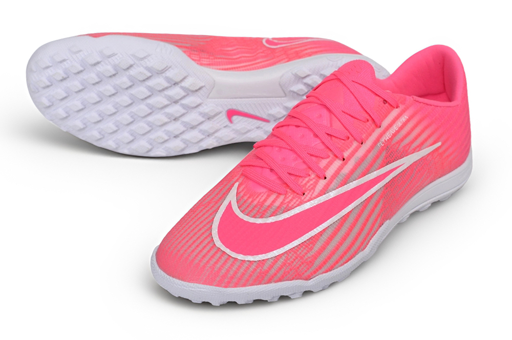 Botas de fútbol Mercurial 17 TF rosa y blanco