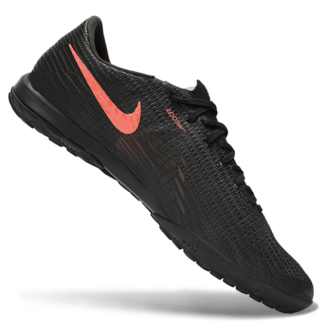 Botas de fútbol Mercurial 17 TF negro y coral, suela negra