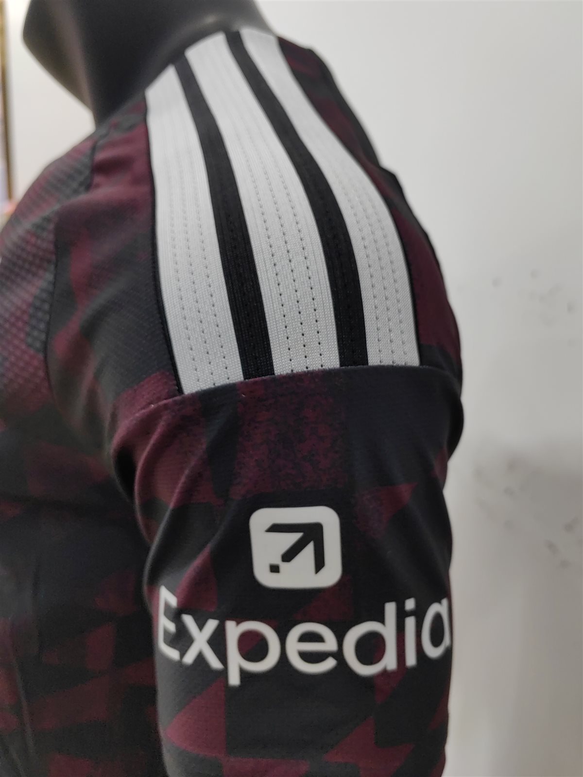 Camiseta Liverpool tercera equipación 2026/27 de manga larga - Imagen 2